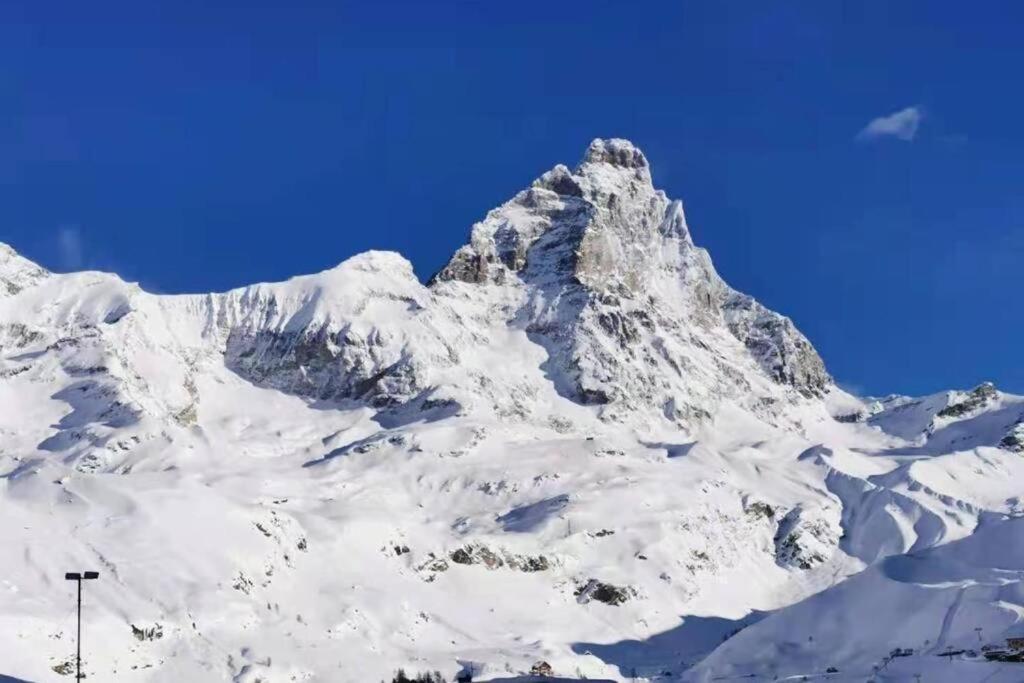 Homey Apartment In The Heart Of Cervinia ブレウイル・チェルヴィナイア エクステリア 写真