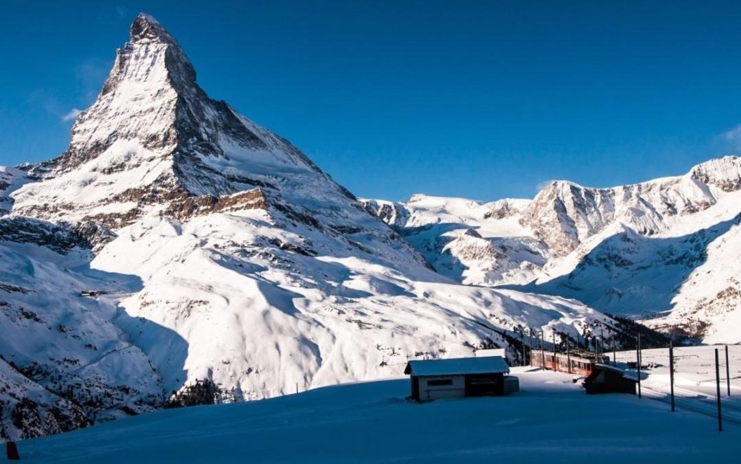Homey Apartment In The Heart Of Cervinia ブレウイル・チェルヴィナイア エクステリア 写真