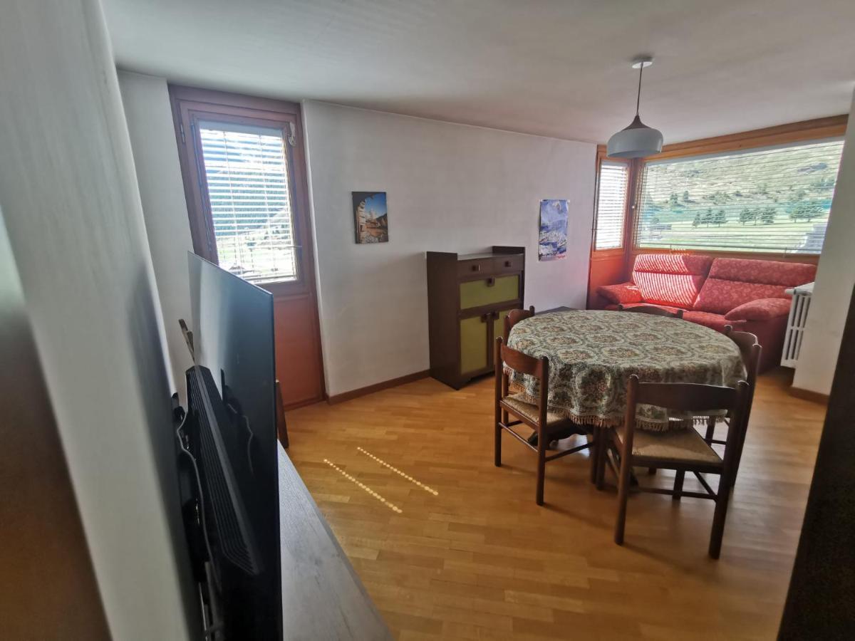 Homey Apartment In The Heart Of Cervinia ブレウイル・チェルヴィナイア エクステリア 写真