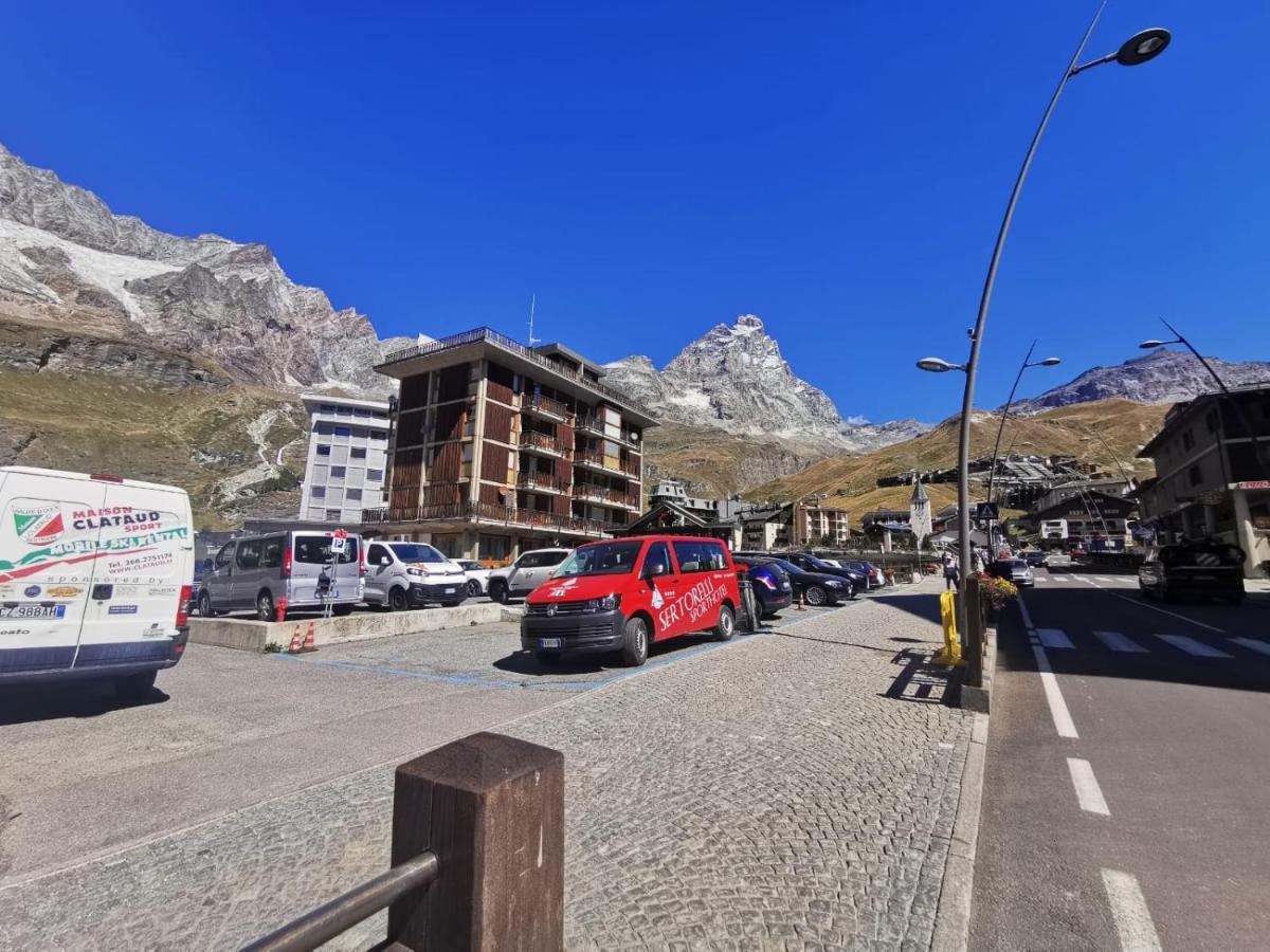 Homey Apartment In The Heart Of Cervinia ブレウイル・チェルヴィナイア エクステリア 写真